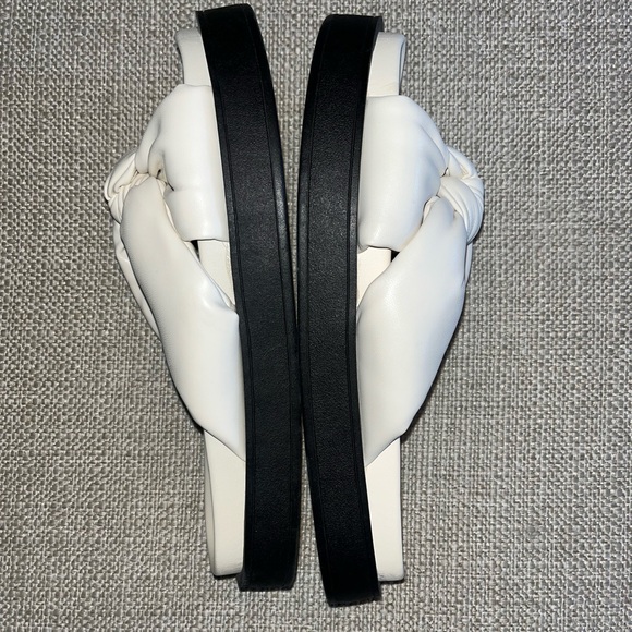 Brand New! Ivory Mia Bow Slide Platform Sandals - Arylne - Picture 4 of 7